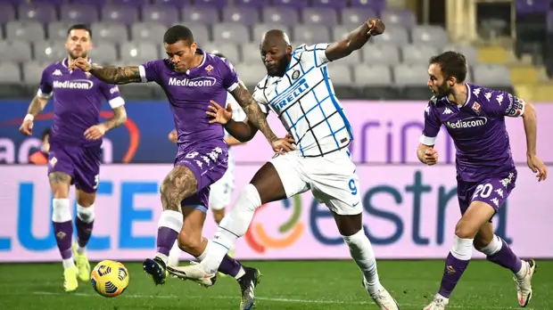 «Фиорентина» с Кокориным в составе уступила «Интеру» в Серии А