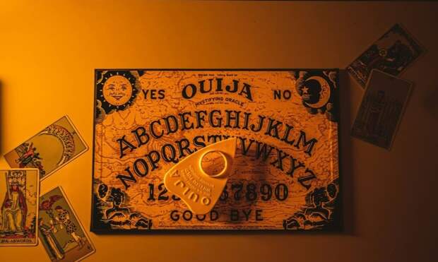 ВЦИОМ: 81% россиян верят в сверхъестественное