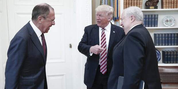 CNN: США отозвали своего агента в правительстве РФ из-за риска раскрытия Трампом