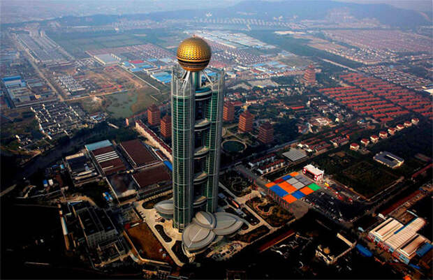 Хуаси: деревня с небоскребом Хуаси: деревня с небоскребом