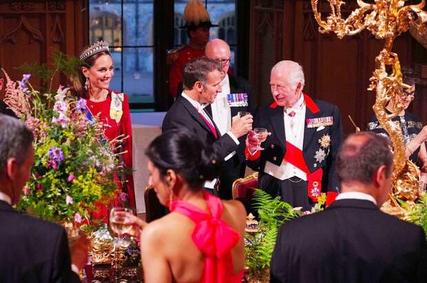 roi-charles-iii-menu-banquet-etat-macron.jpg