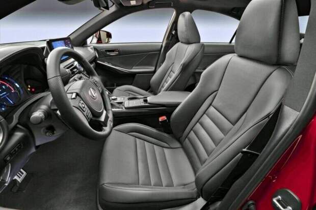 Новый Lexus IS 500 F Sport - японский седан с V8 под капотом.