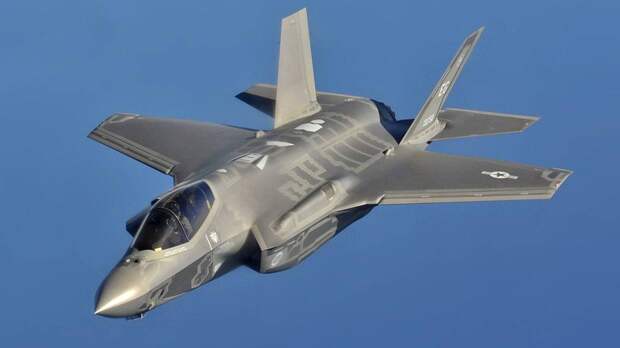 Британия попросила США помочь с подъемом обломков истребителя F-35 в Средиземном море