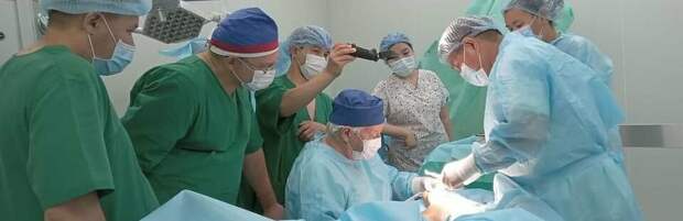 15 детей  с дефектами конечностей  в Мангистау   прооперировали российские врачи