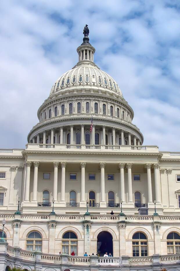 В Конгрессе США начали искать способы выйти из бюджетного кризиса