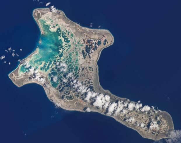Кирибати – единственное государство на Земле, расположенное во всех четырех полушариях