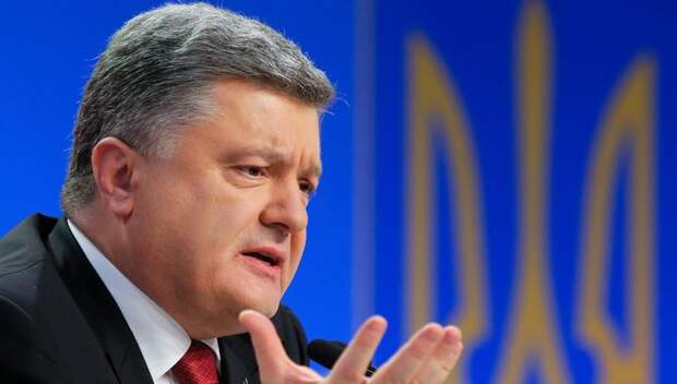 Президенту Порошенко предложили незамедлительно явиться в военкомат Президенту Порошенко предложили незамедлительно явиться в военкомат