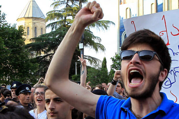 Грузинская оппозиция провела свои митинги