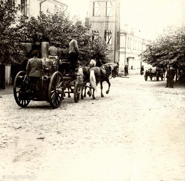 Старые фотографии московских пожарных