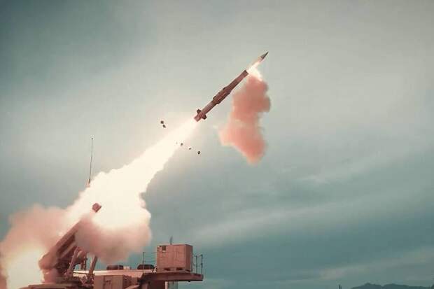 «Обещания не сбылись»: Трамп лишил Зеленского ракетного щита