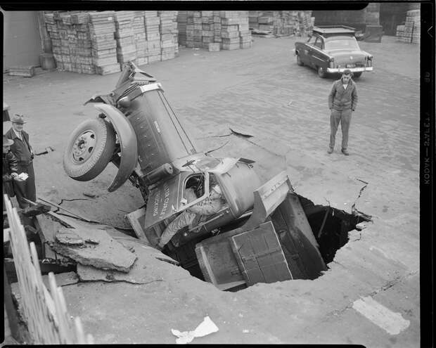 Подборка автомобильных аварий в Америке в 1930—1950 годах