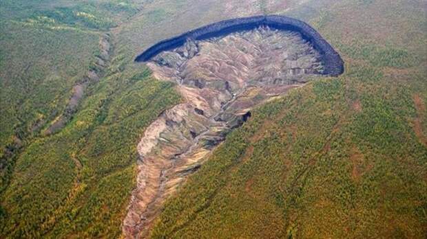 «Врата в подземный мир»: в Сибири растет гигантская дыра, она ​​указывает на катастрофу