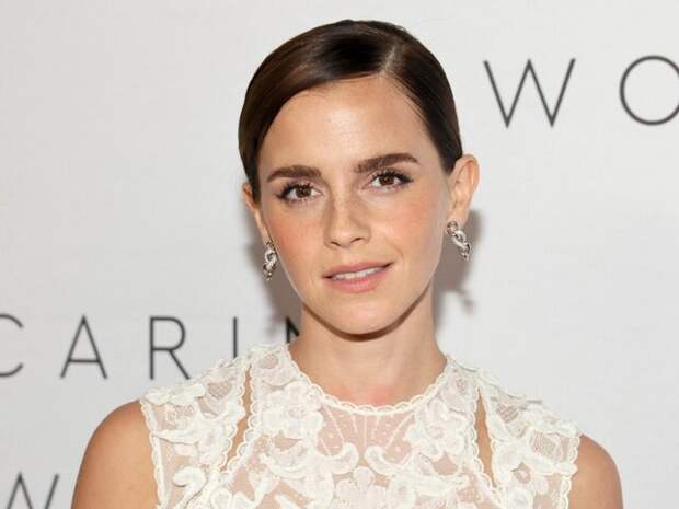 Актрису Эмму Уотсон застали за поцелуем с богатым наследником из Мексики