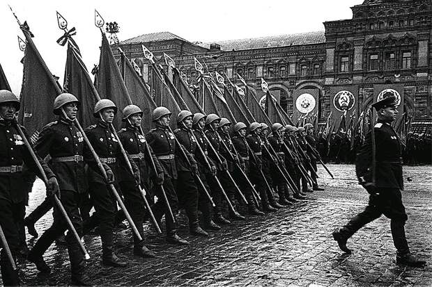 Парад Победы в Москве, 9 мая 1945 года.