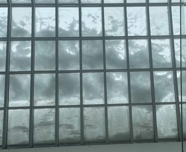 В Липецкой области на заводе «Моторинвест» из-за снега обрушилась крыша цеха