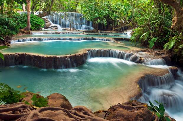 Водопад Куанг Си Лаос. Каякам здесь не место. Самые причудливые и величественные водопады планеты. Фото с сайта NewPix.ru