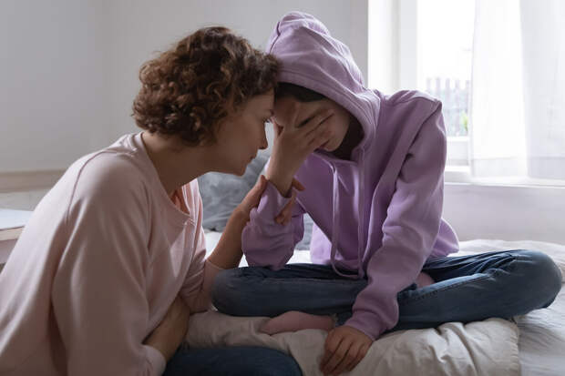 Психолог Клумова: подростки в переходный возраст формируют свою идентичность