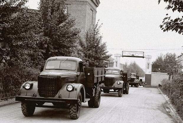 10 легендарных советских грузовиков авто, грузовики