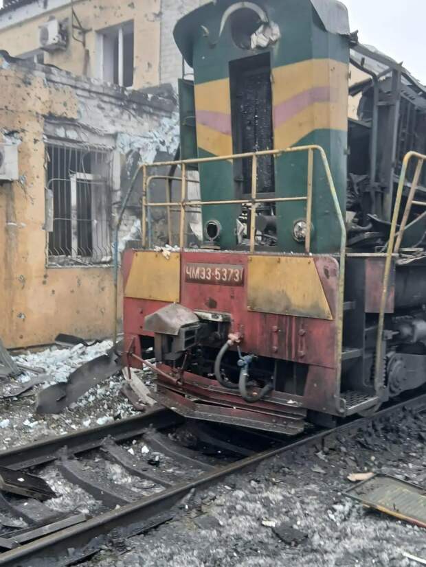 🔥Последствия ударов по станции Синельниково в Днепропетровской области