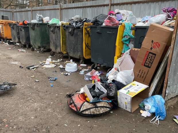 Куда смолянам пожаловаться, если не вывозят мусор