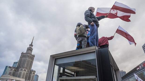 Польша перегибает палку: эксперт объяснил, зачем США идут на конфликт с Варшавой