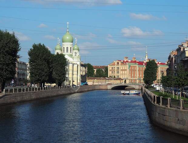 В Петербурге введут запрет на передвижение маломерных судов по центральным каналам