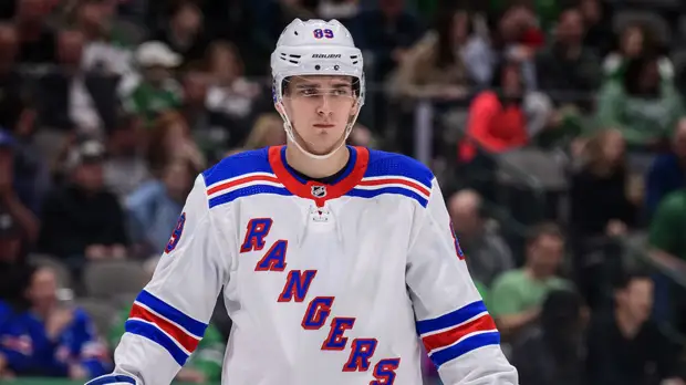 Бучневич: в НХЛ играют в атаку, для зрителя, а в КХЛ моментов практически нет, стоят сзади