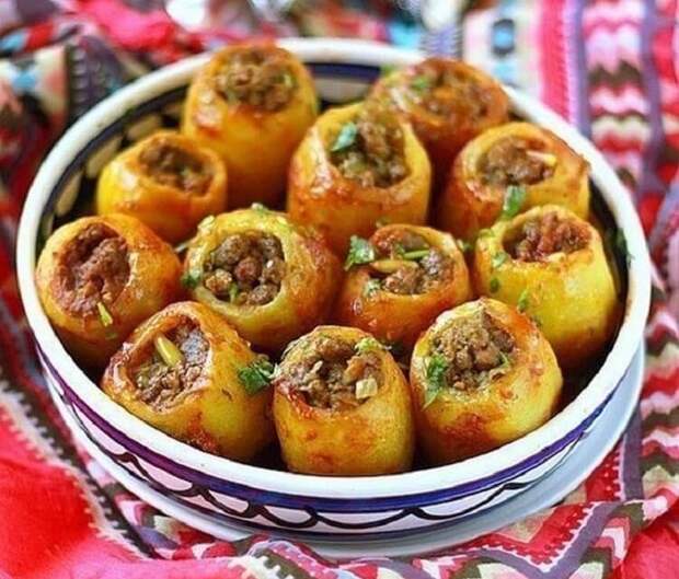 Картошка, фаршированная фаршем Картошка, фаршированная фаршем