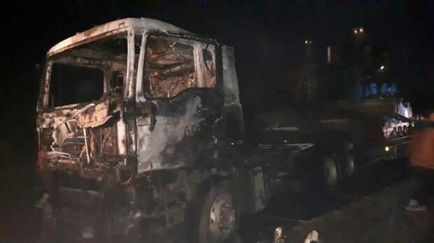 В Сирии уничтожена колонна турецкой военной техники В Сирии уничтожена колонна турецкой военной техники