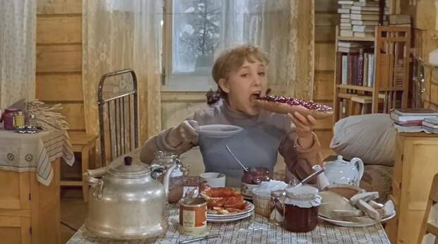 Почему после плотного приема пищи хочется сладкого