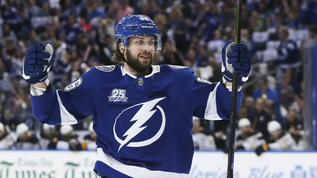 Чемпион мира Николишин оценил успехи Кучерова в НХЛ