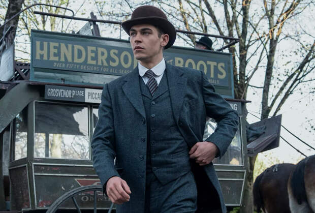 Гай Ричи сделал Шерлока Холмса пацаном и заставил его драить полы. Чем еще удивляет сериал «Молодой Шерлок»?