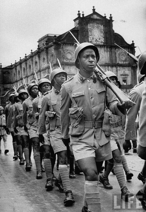 Мозамбикские солдаты португальской армии в Гоа, 1955 год - Конец Португальской Индии | Военно-исторический портал Warspot.ru