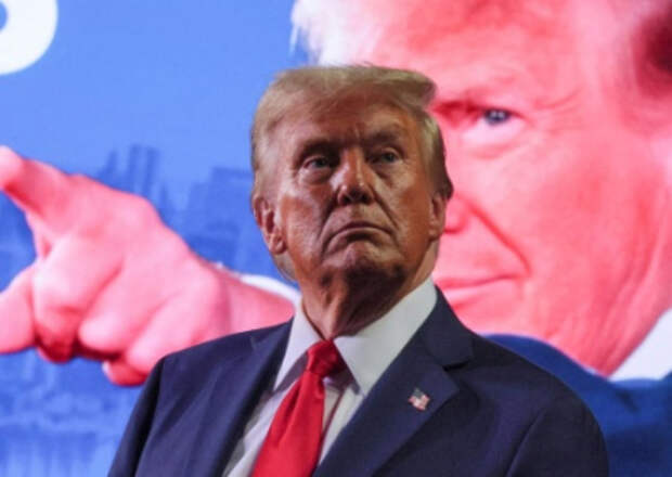 Трамп инициировал масштабное увольнение демократов из госаппарата Трамп инициировал масштабное увольнение демократов из госаппарата