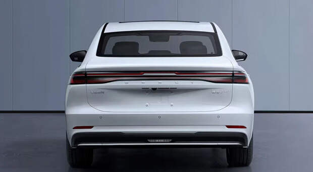 Больше не гибрид: в Китае рассекретили новую версию Geely Galaxy A7