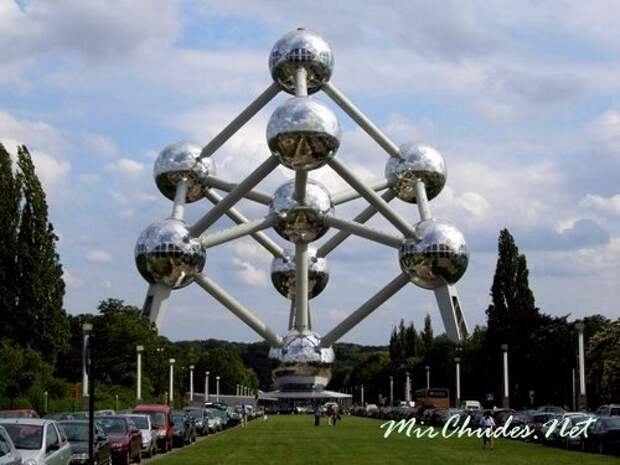 Атомиум — символ Брюсселя