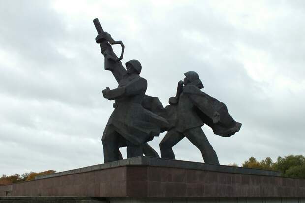 В Крыму хотят разместить у себя памятник Освободителям Риги