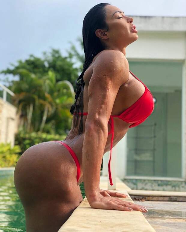 Фитнес модель Gracyanne Barbosa