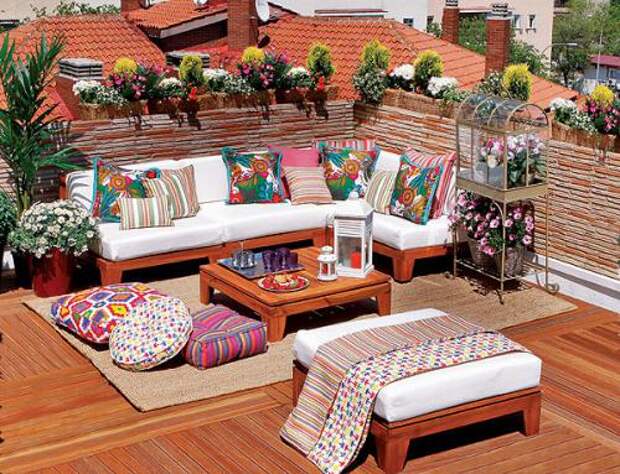 small-terrace-and-large-balcony-decor-ideas2