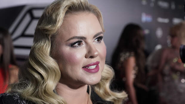 «Ты что, обалдел?»: Семенович отказалась от соболиной шубы