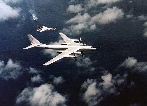 Ту-95 «Медведь»: 66 лет в небе Ту-95 «Медведь», авиация, интересное