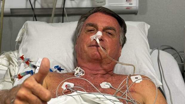 Бывшему президенту Бразилии Болсонару провели операцию на кишечнике