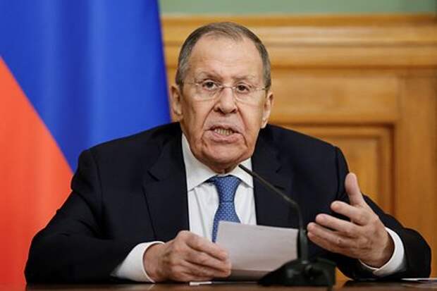 Лавров: Путин и Трамп уважают друг друга и общаются «как положено мужчинам»