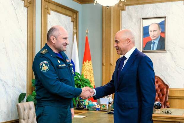 Главы МЧС России Александр Куренков и Липецкой области Игорь Артамонов обсудили вопросы защиты населения от природных и техногенных опасностей