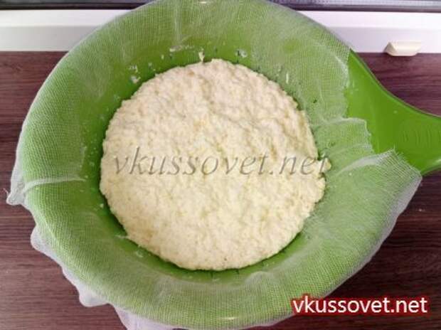 Мясные рулеты под соусом из смородины