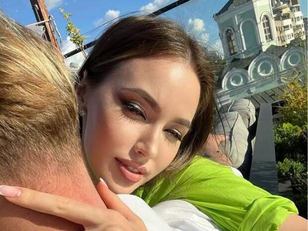 «Вы врушка!»: Анастасию Костенко жестоко травят после повторной пластики груди