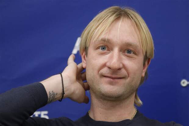 Плющенко перенес сложную операцию на позвоночнике