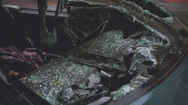 Авария с легковушкой и грузовиком унесла жизни шести человек в Нижегородской области