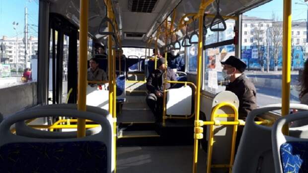 Пассажиропоток в автобусах упал на 80% в Ростове