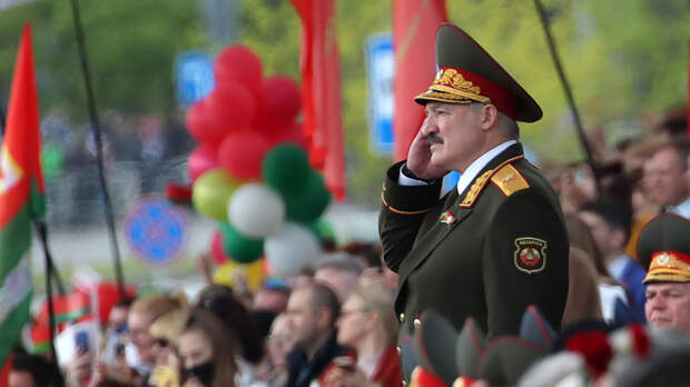 Лукашенко посвятил Парад Победы в Минске советским воинам Лукашенко посвятил Парад Победы в Минске советским воинам